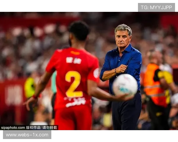 塞维利亚与埃尔切激战费尔南德斯终场绝平引发巨大争议